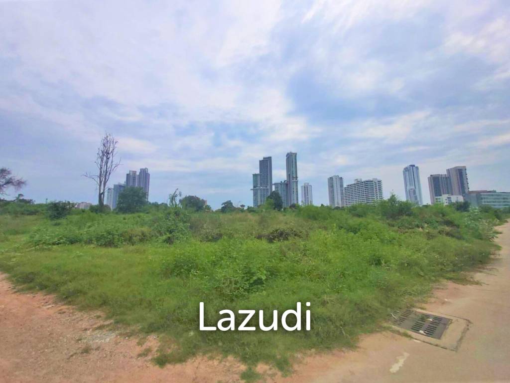 Land 15 Rai For Sale in North Pattaya