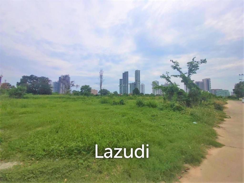 Land 15 Rai For Sale in North Pattaya
