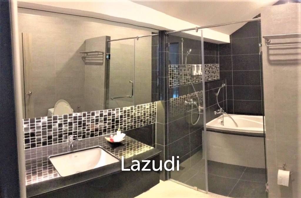 Jomtien Pool Villa House For Sale in Pattaya