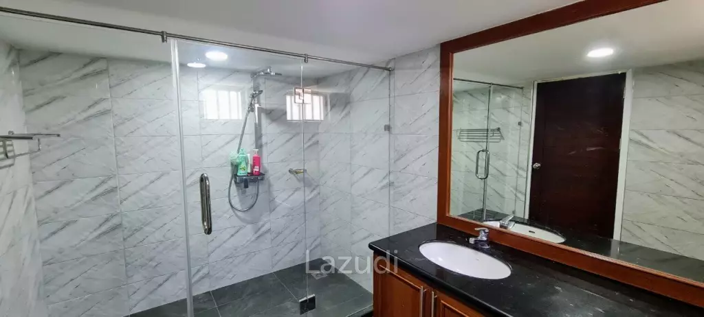 Paradise Villa Luxury House for Sale Pattaya
