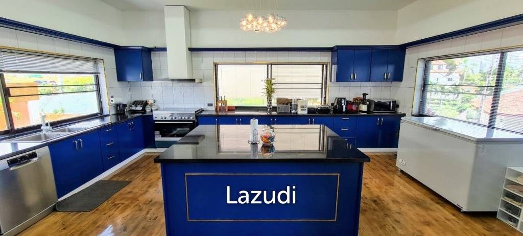Paradise Villa Luxury House for Sale Pattaya