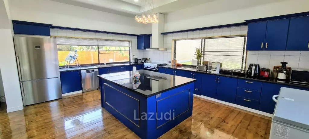 Paradise Villa Luxury House for Sale Pattaya