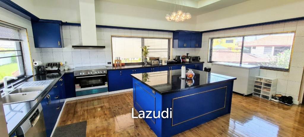 Paradise Villa Luxury House for Sale Pattaya