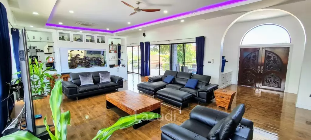 Paradise Villa Luxury House for Sale Pattaya