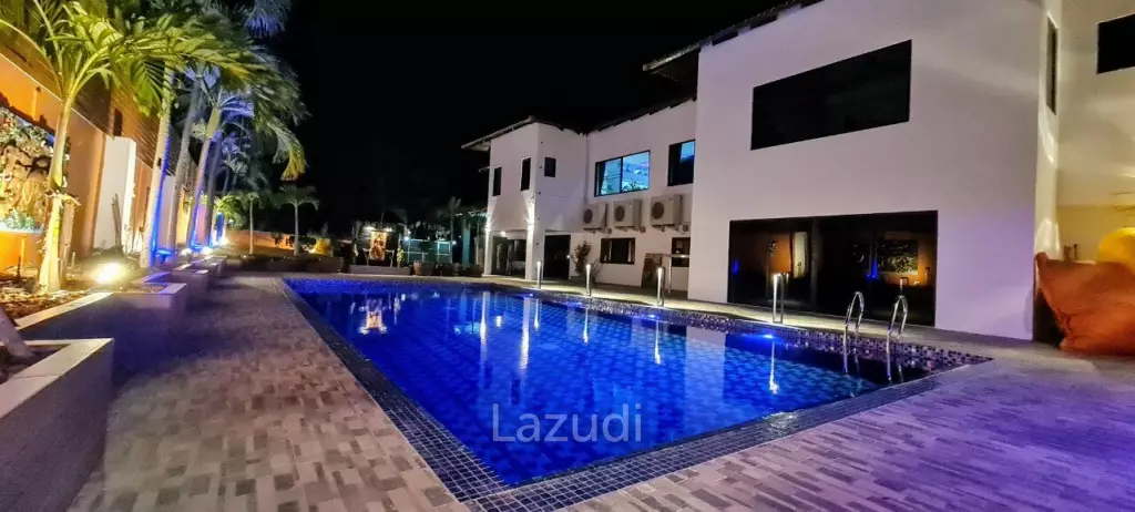 Paradise Villa Luxury House for Sale Pattaya