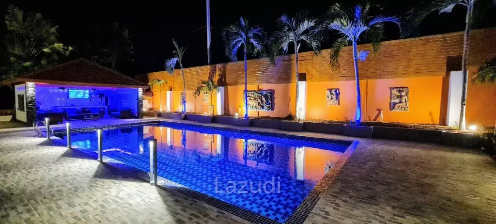Paradise Villa Luxury House for Sale Pattaya