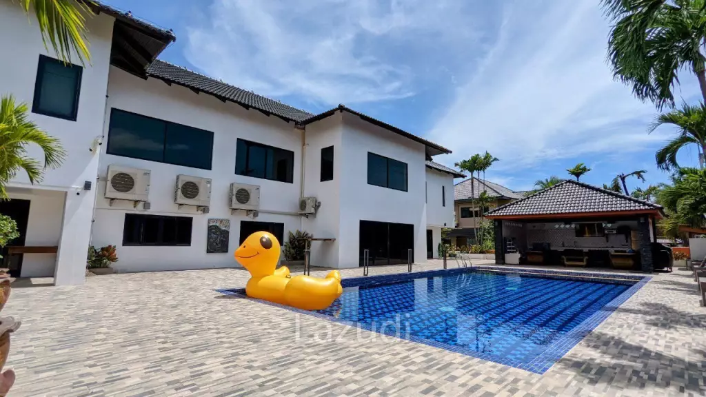 Paradise Villa Luxury House for Sale Pattaya