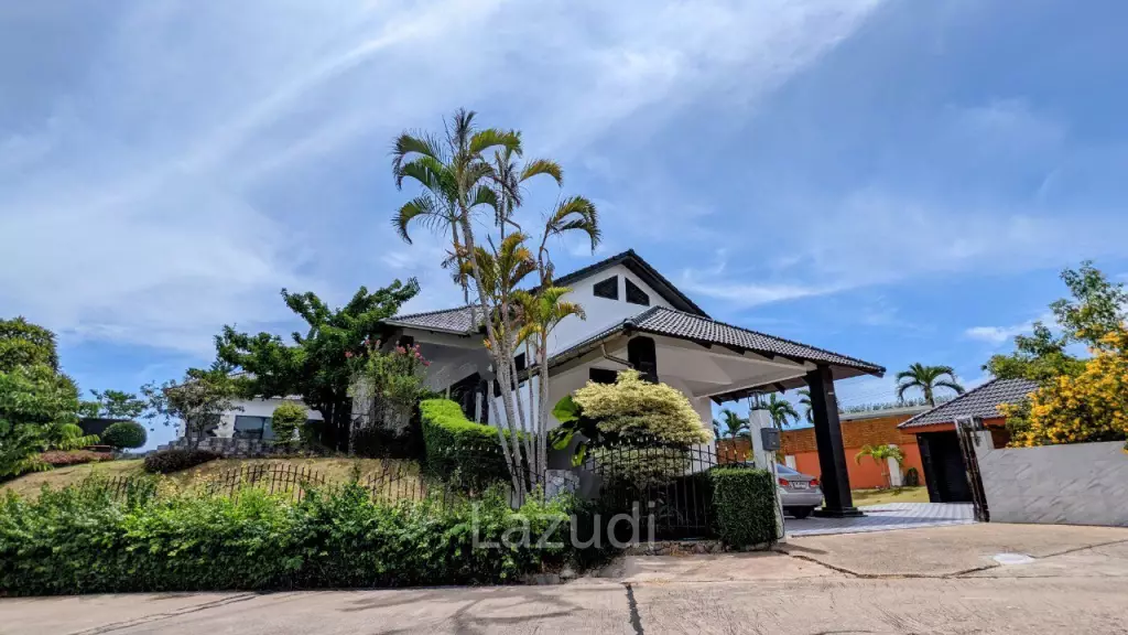 Paradise Villa Luxury House for Sale Pattaya