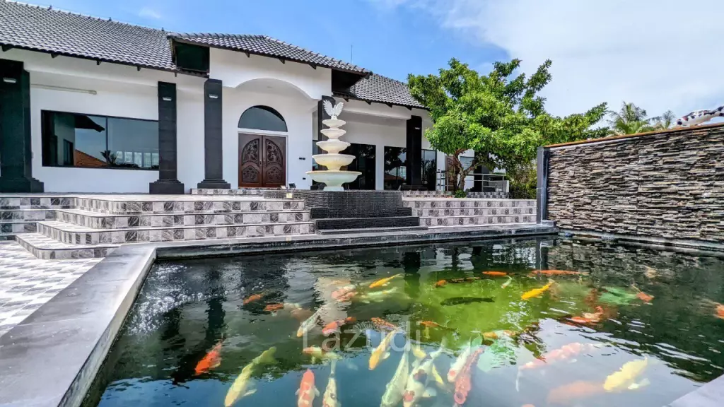Paradise Villa Luxury House for Sale Pattaya