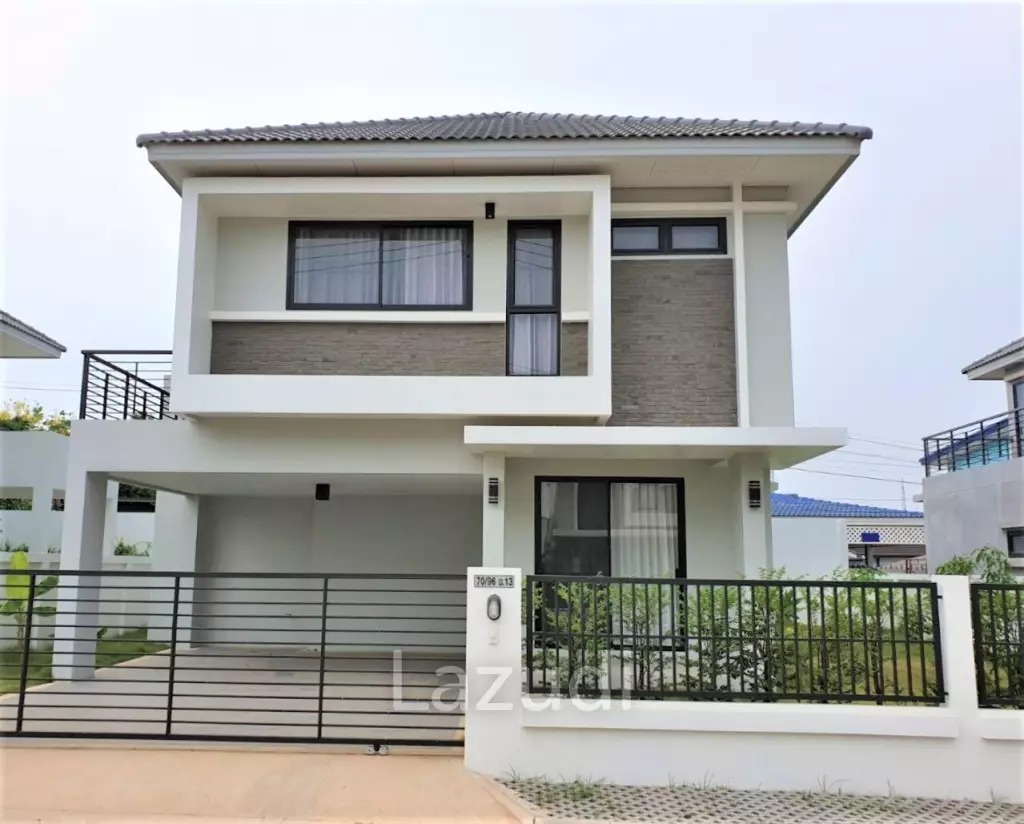 3 Bed 216 SQ.M Uraiwan Grand Villa Pattaya