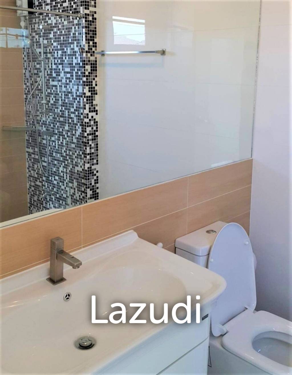 3 Bed 216 SQ.M Uraiwan Grand Villa Pattaya