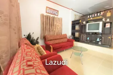 Vanalee Village House for Sale in East Pattaya