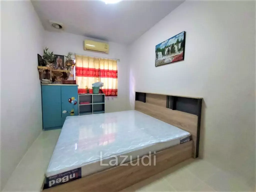Vanalee Village House for Sale in East Pattaya