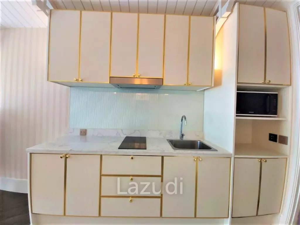1 Bedroom 45 SQ.M Grand Florida Beachfront Condo