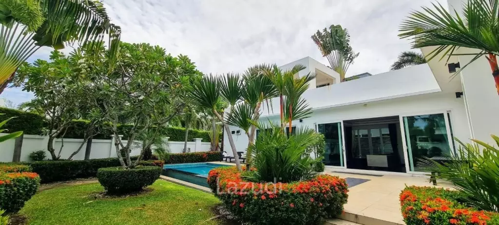 Palm Oasis Pool Villa for Sale in Pattaya
