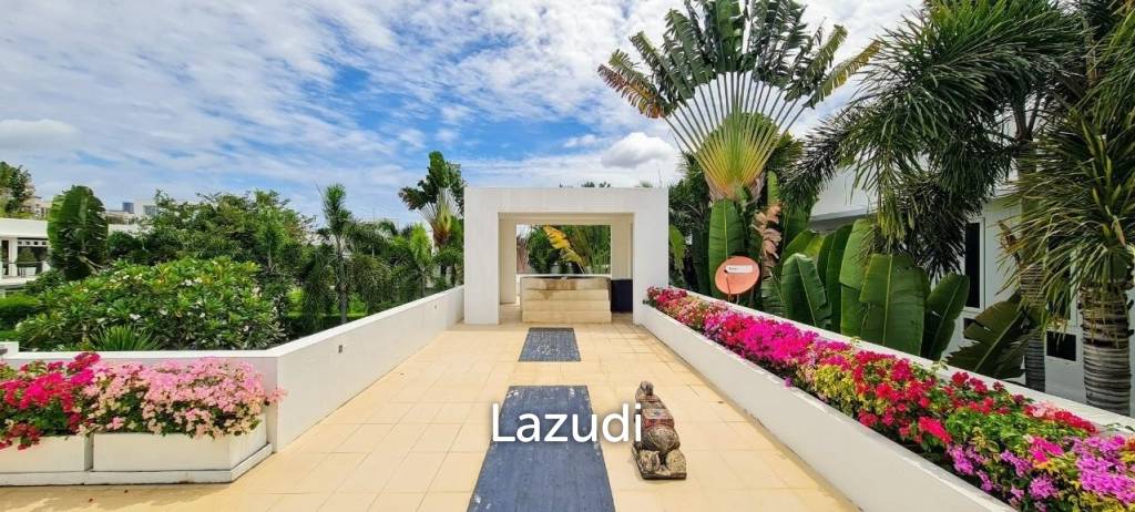 Palm Oasis Pool Villa for Sale in Pattaya