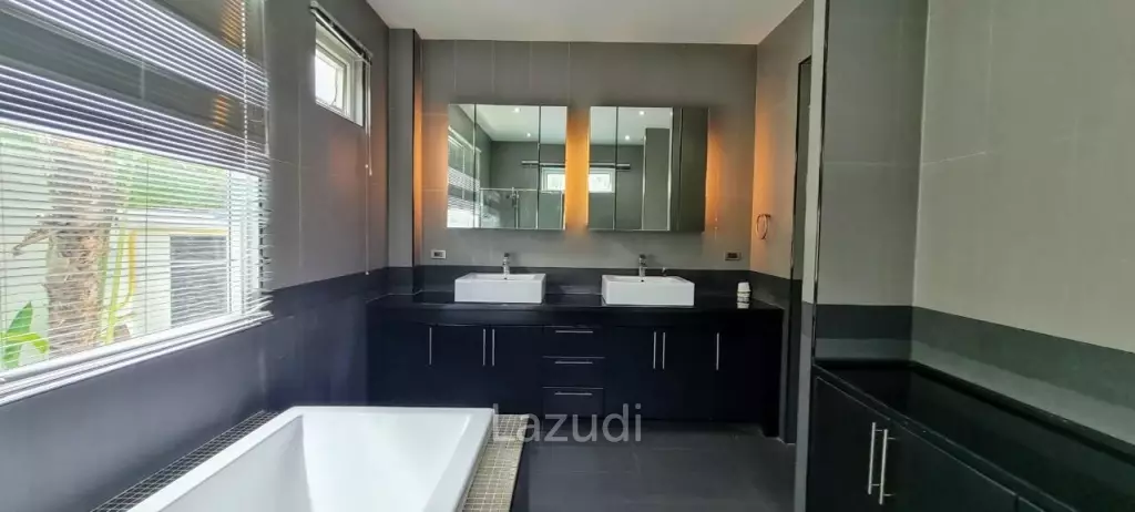 Palm Oasis Pool Villa for Sale in Pattaya