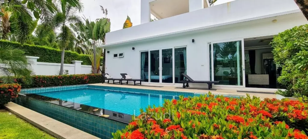 Palm Oasis Pool Villa for Sale in Pattaya