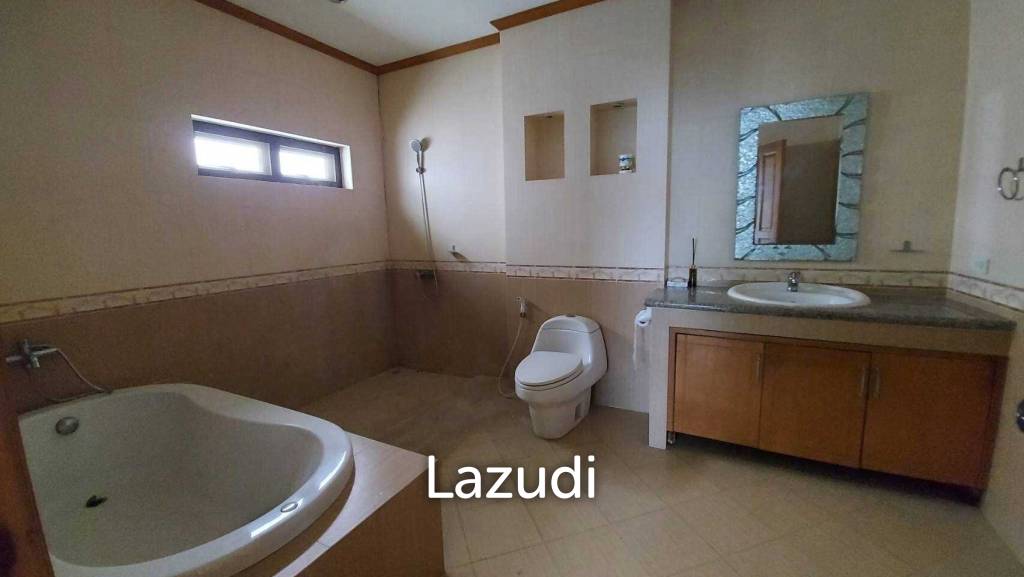 Grange Park Villa House for Sale in Pattaya