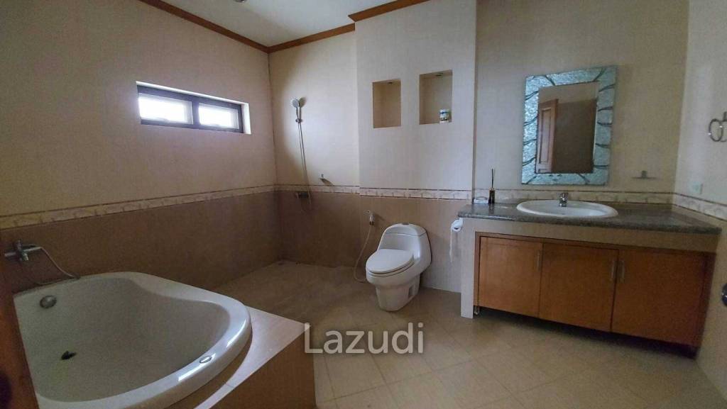 Grange Park Villa House for Sale in Pattaya