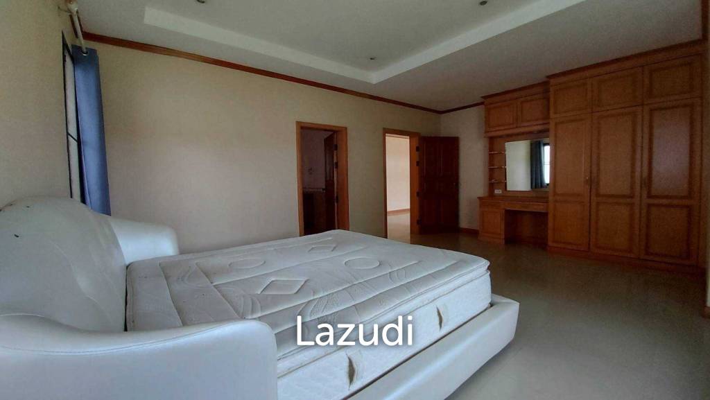 Grange Park Villa House for Sale in Pattaya