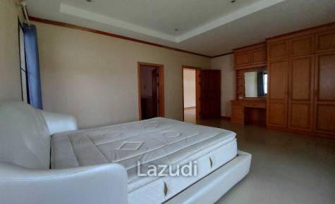 Grange Park Villa House for Sale in Pattaya