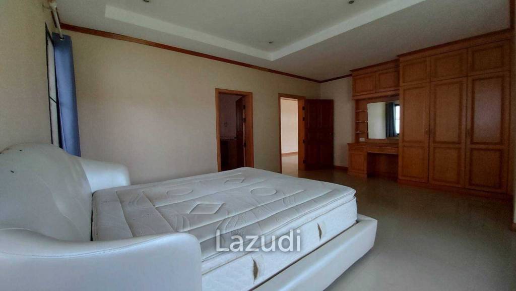 Grange Park Villa House for Sale in Pattaya