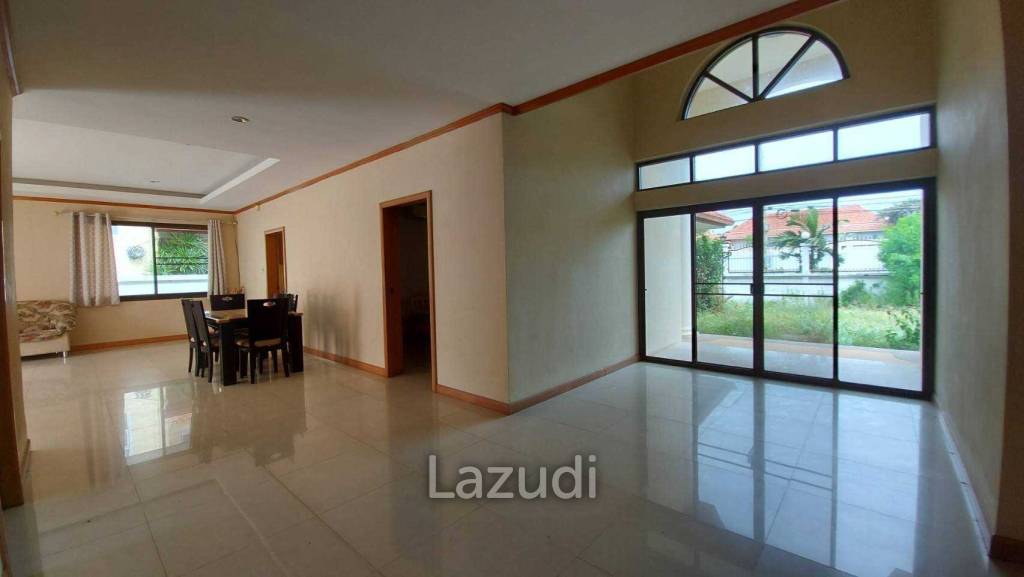 Grange Park Villa House for Sale in Pattaya