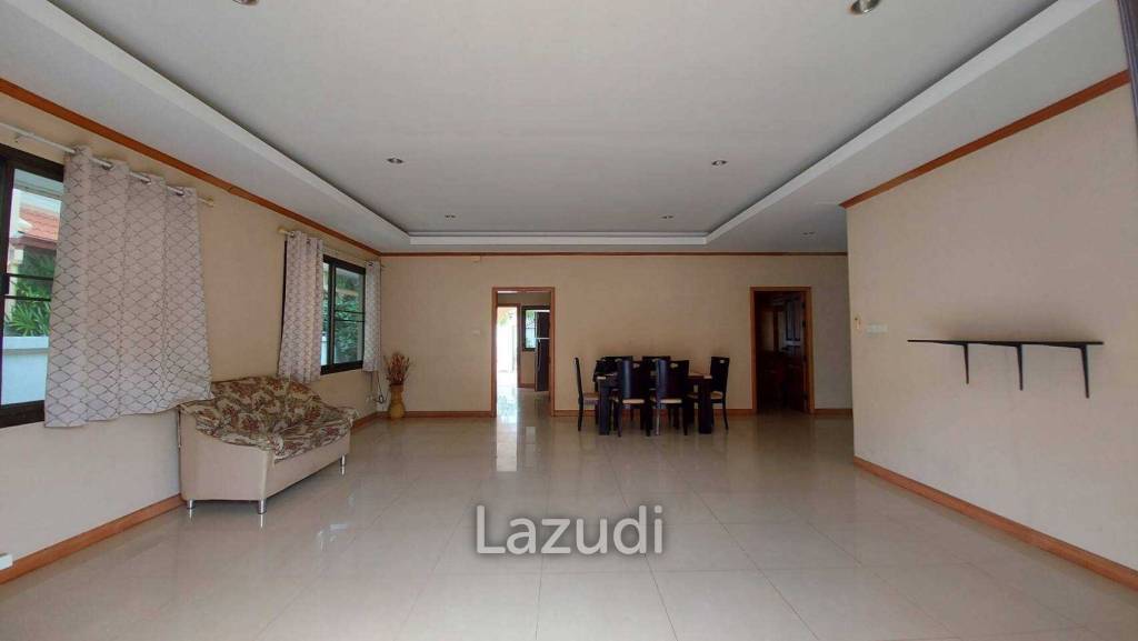 Grange Park Villa House for Sale in Pattaya