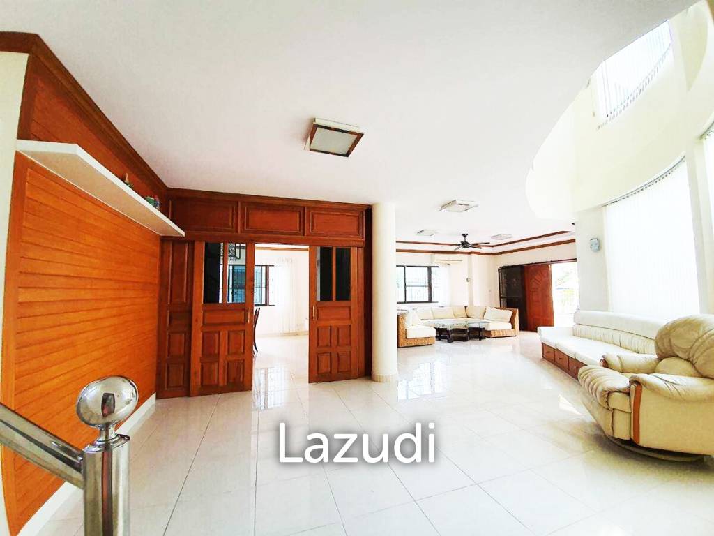 Paradise Hill 2 for Sale in East Pattaya