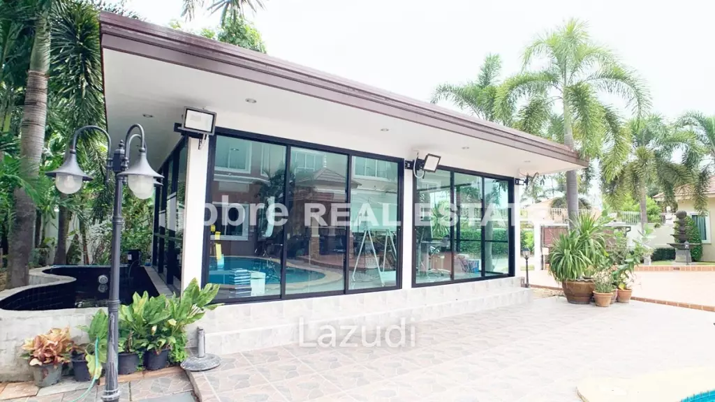 5 Bed 600 SQ.M Luxury House in East Pattaya
