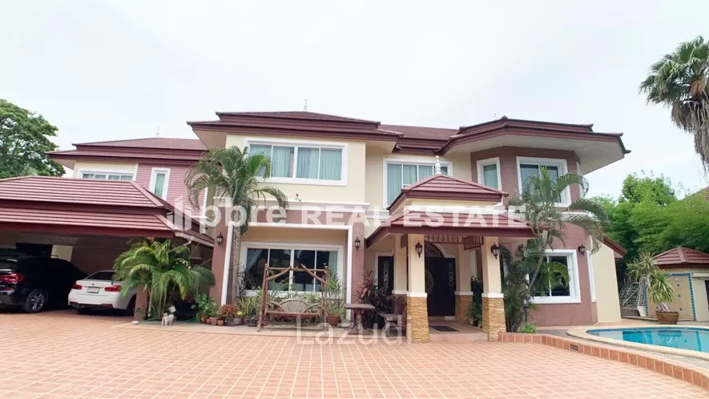5 Bed 600 SQ.M Luxury House in East Pattaya