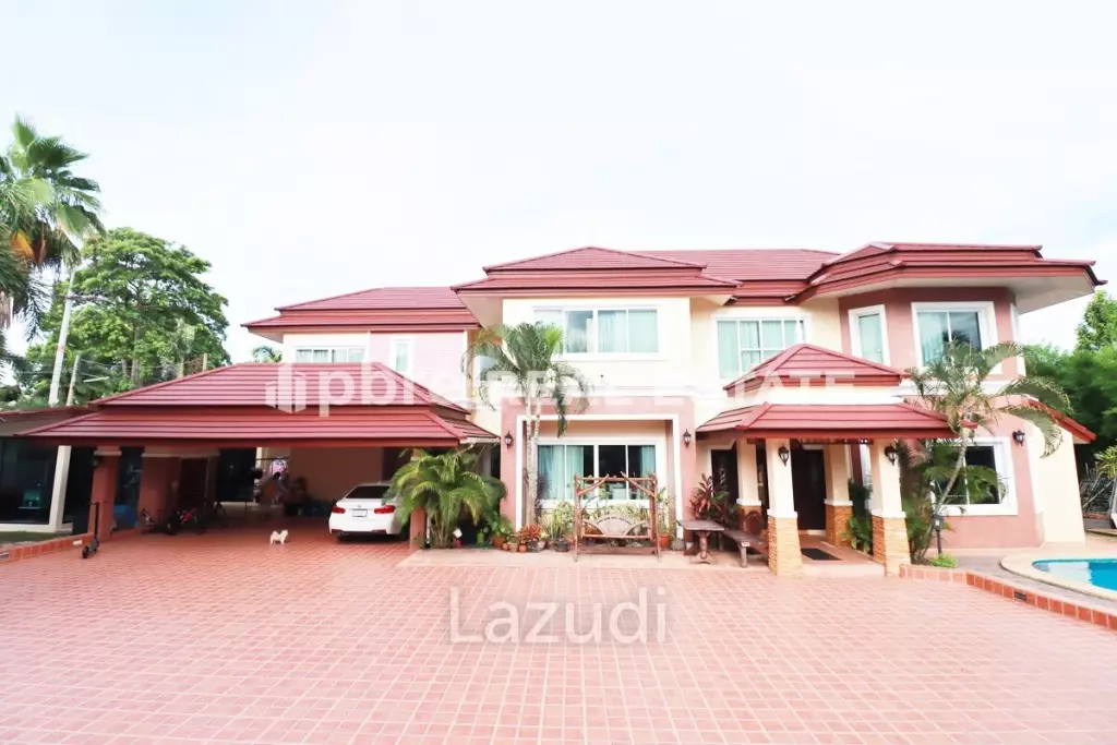 5 Bed 600 SQ.M Luxury House in East Pattaya