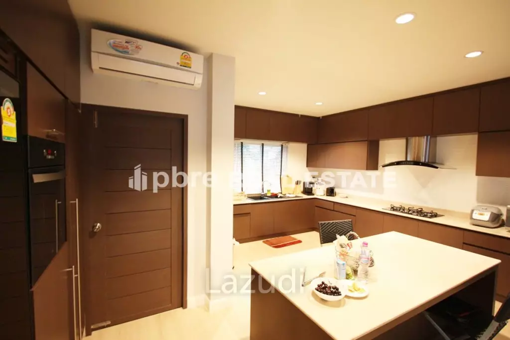 5 Bed 600 SQ.M Luxury House in East Pattaya