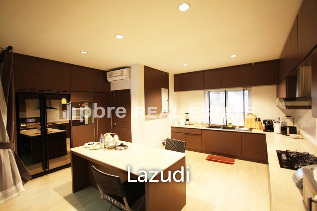 5 Bed 600 SQ.M Luxury House in East Pattaya