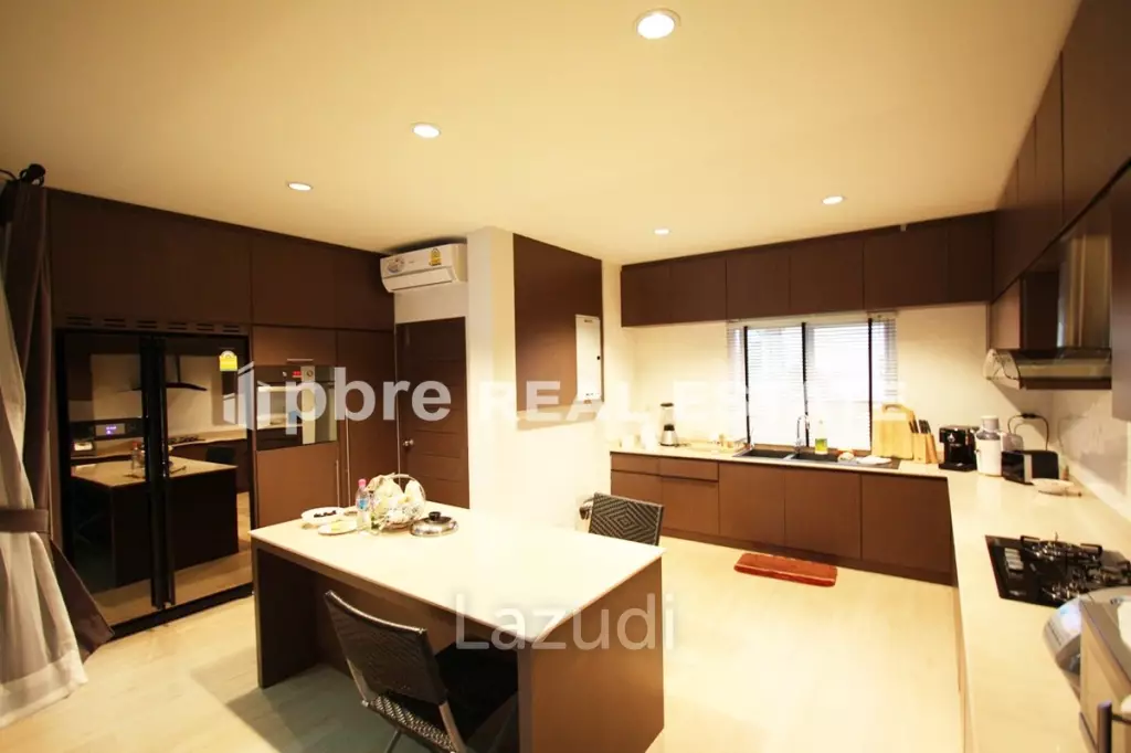 5 Bed 600 SQ.M Luxury House in East Pattaya