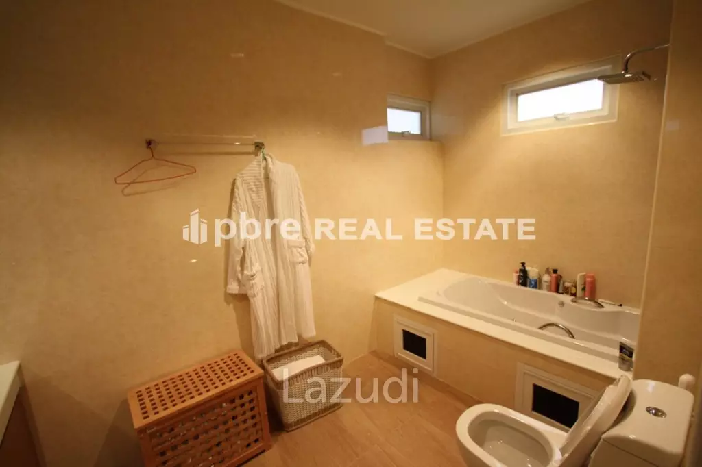 5 Bed 600 SQ.M Luxury House in East Pattaya