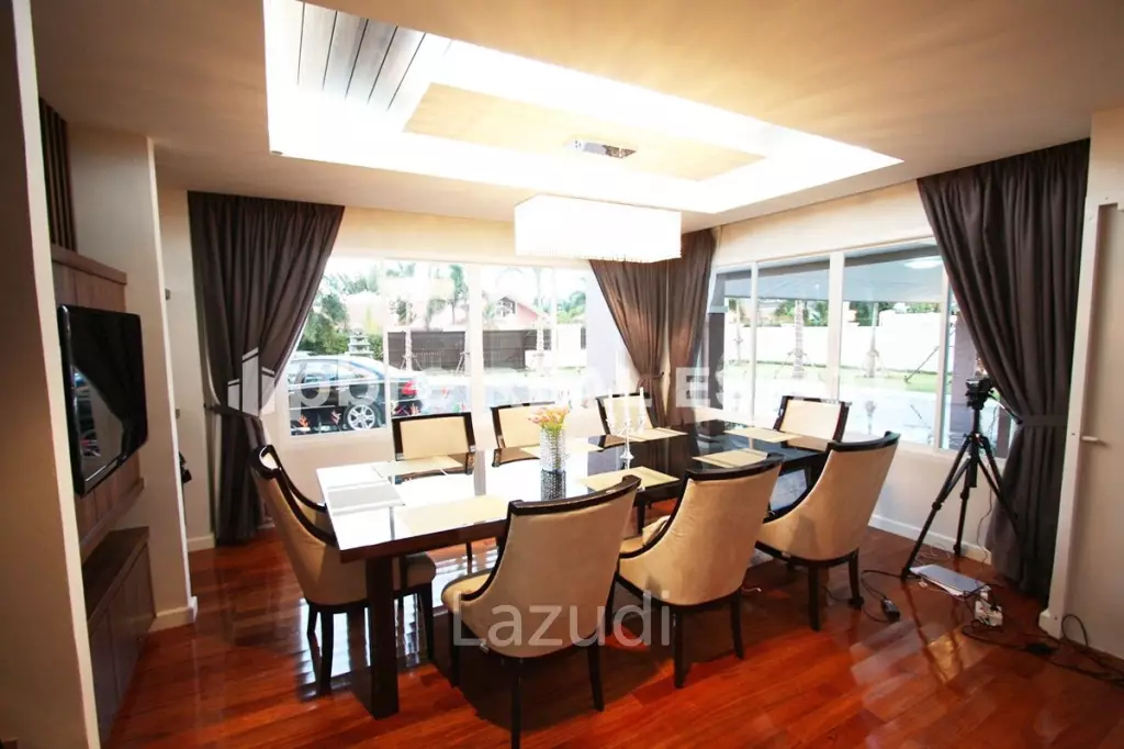 5 Bed 600 SQ.M Luxury House in East Pattaya
