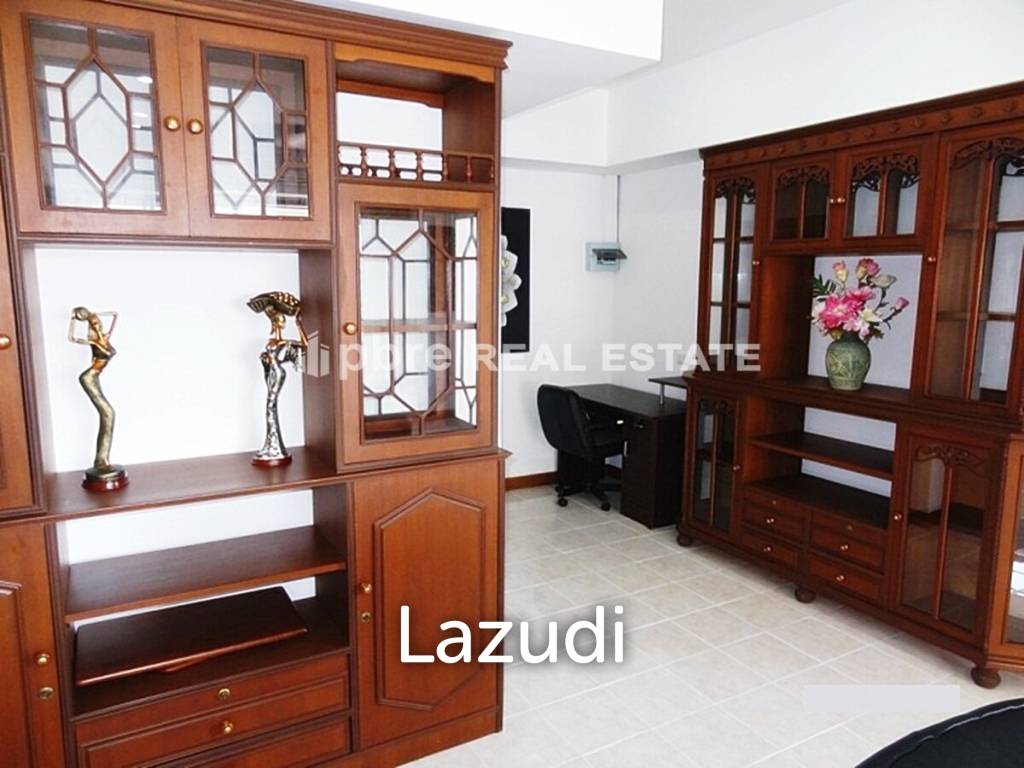 Condo at Shining Star for Sale in Jomtien