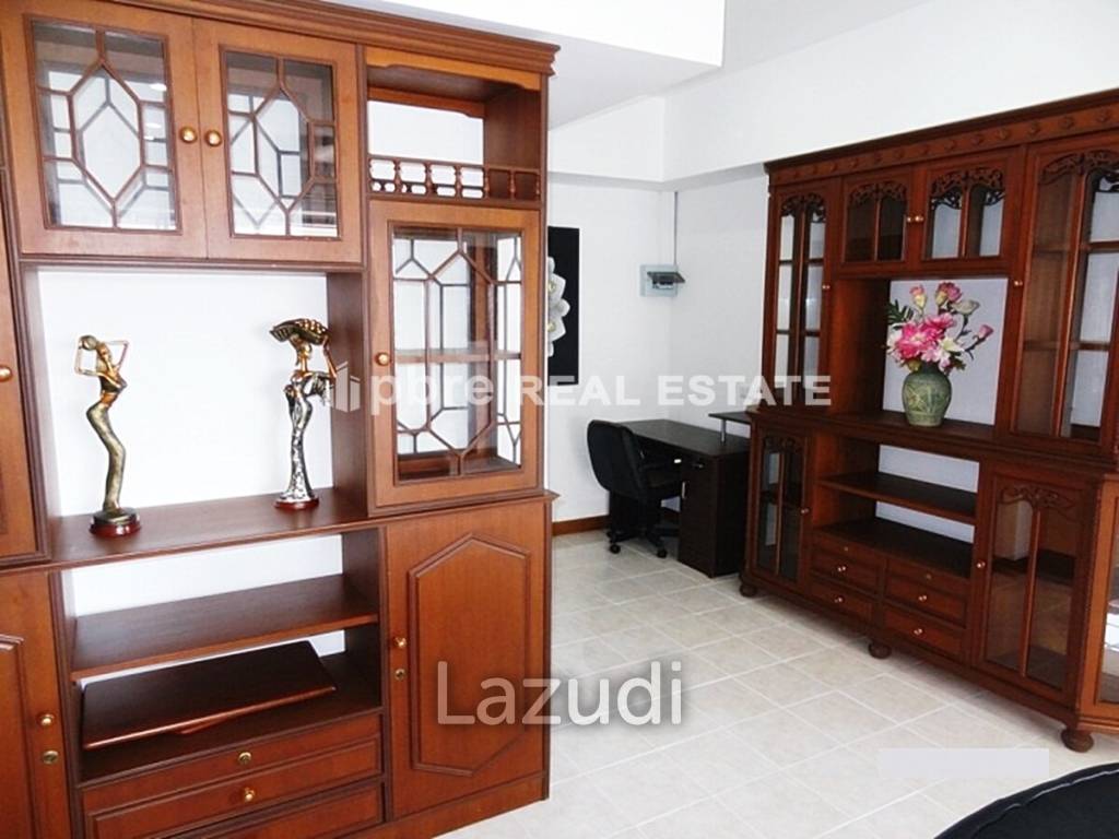 Condo at Shining Star for Sale in Jomtien