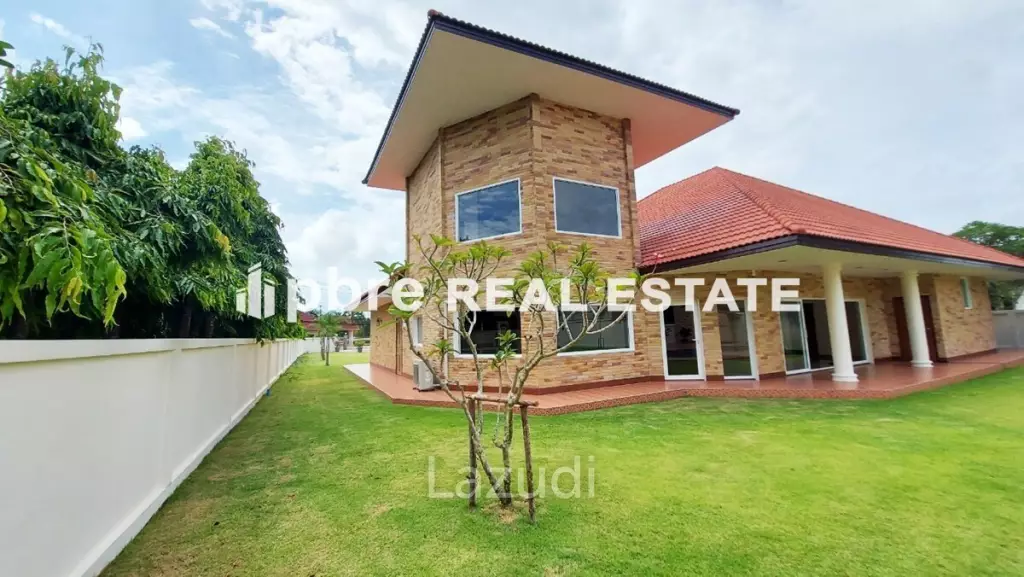 Large Unfurnished House for Sale in Pattaya
