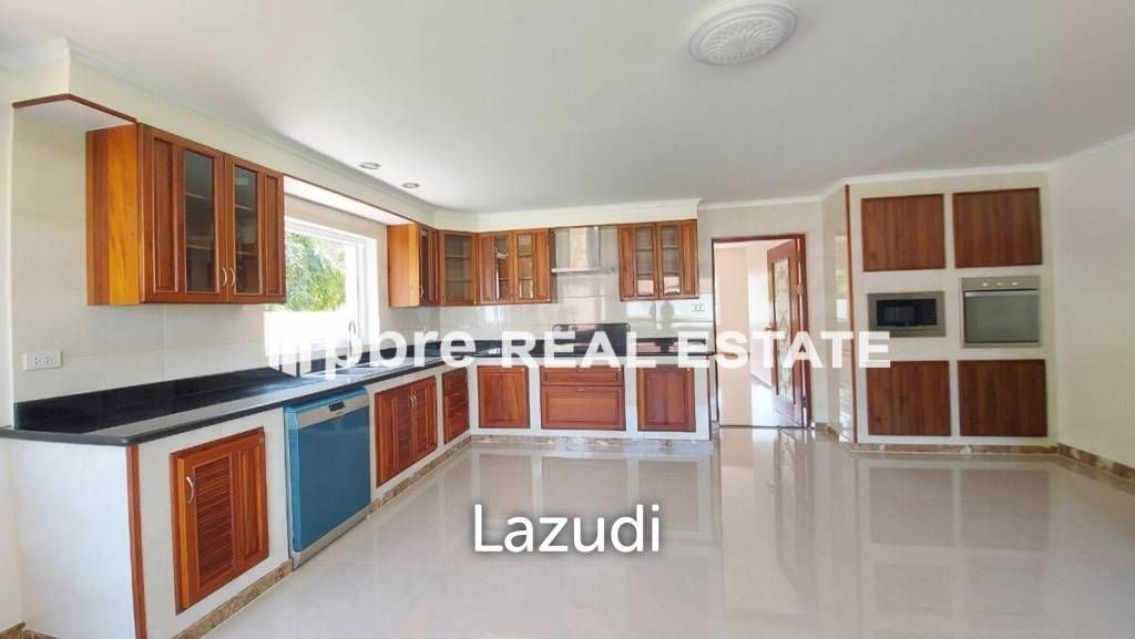 Large Unfurnished House for Sale in Pattaya