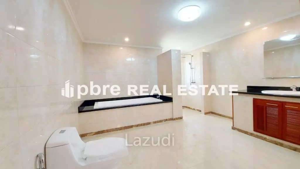 Large Unfurnished House for Sale in Pattaya