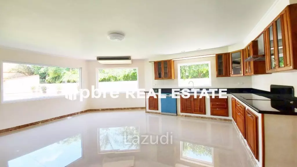 Large Unfurnished House for Sale in Pattaya
