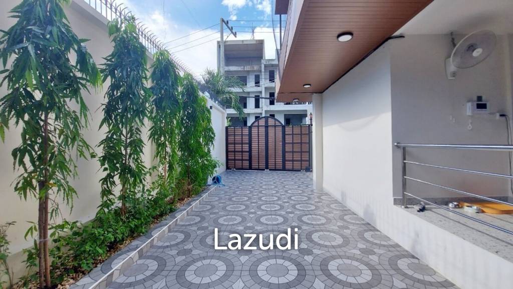 South Pattaya Large 3 Beds Apartment for Rent