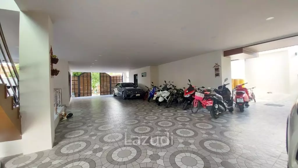 South Pattaya Large 3 Beds Apartment for Rent