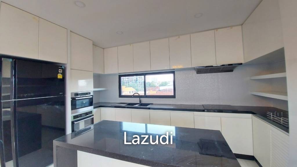 South Pattaya Large 3 Beds Apartment for Rent