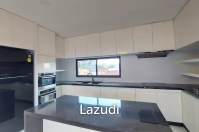 South Pattaya Large 3 Beds Apartment for Rent