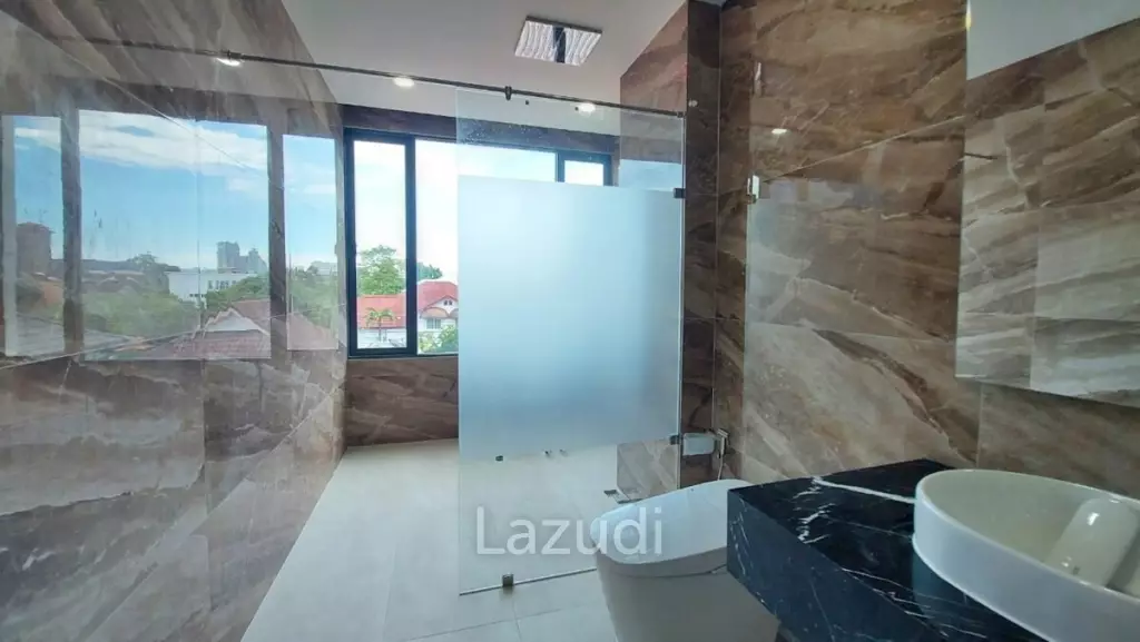 South Pattaya Large 3 Beds Apartment for Rent