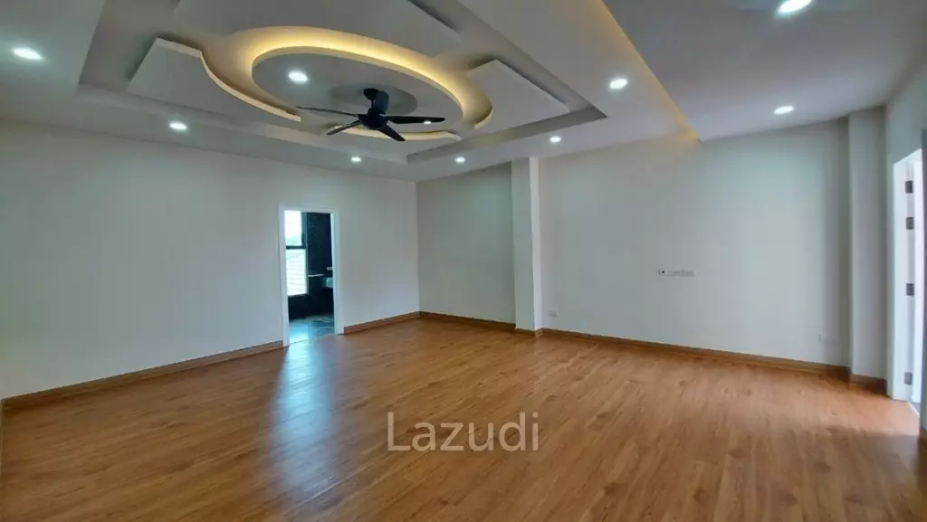 South Pattaya Large 3 Beds Apartment for Rent
